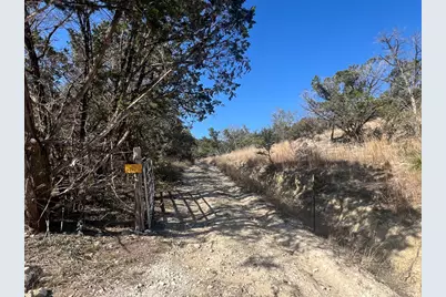 191 E Scott Dr, Center Point, TX 78010 - Photo 6