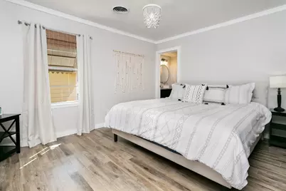 333 W Burbank St, Fredericksburg, TX 78624 - Photo 18