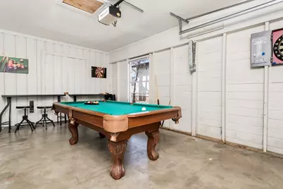 333 W Burbank St, Fredericksburg, TX 78624 - Photo 4