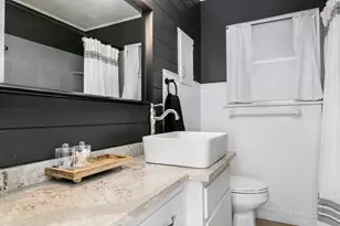 333 W Burbank St, Fredericksburg, TX 78624 - Photo 20