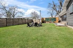 333 W Burbank St, Fredericksburg, TX 78624 - Photo 22