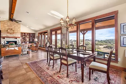 372 E Distant View Dr, Fredericksburg, TX 78624 - Photo 6