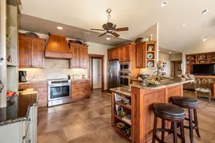 372 E Distant View Dr, Fredericksburg, TX 78624 - Photo 14