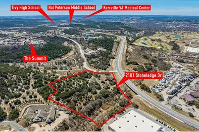 2101 N Stoneledge, Kerrville, TX 78028 - Photo 2