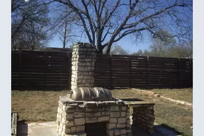 206 W Glenmoor Dr, Fredericksburg, TX 78624 - Photo 4