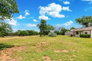 134 Bobbie Lynn St, Harper, TX 78631 - Photo 4