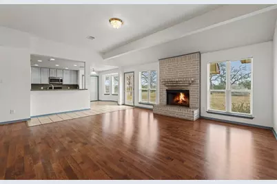 134 Bobbie Lynn St, Harper, TX 78631 - Photo 4