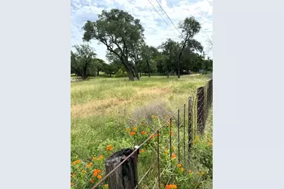 960 S Eagle St, Fredericksburg, TX 78624 - Photo 1