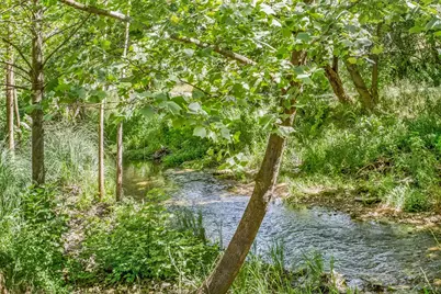 105 E Creek St, Fredericksburg, TX 78624 - Photo 6