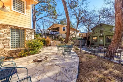 105 E Creek St, Fredericksburg, TX 78624 - Photo 1