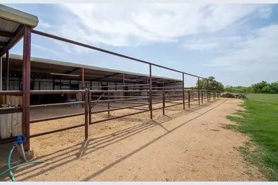 5830 N State Hwy 16, Llano, TX 78643 - Photo 34