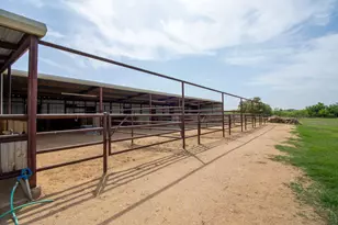 5830 N State Hwy 16, Llano, TX 78643 - Photo 34