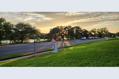 1000 1D &amp; G3 Guadalupe St, Kerrville, TX 78028 - Photo 40