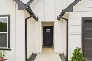 724 Grace Ln, Fredericksburg, TX 78624 - Photo 2