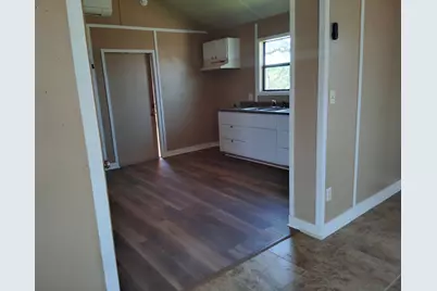 306 N West St, Burnet, TX 78611 - Photo 6