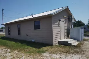 306 N West St, Burnet, TX 78611 - Photo 8