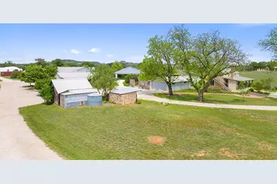 208 Danos Rd., Fredericksburg, TX 78624 - Photo 2