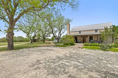 208 Danos Rd., Fredericksburg, TX 78624 - Photo 8
