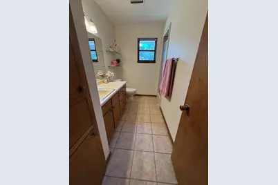 1011 Avenue C, Fredericksburg, TX 78624 - Photo 10