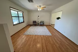 1011 Ave C, Fredericksburg, TX 78624 - Photo 4