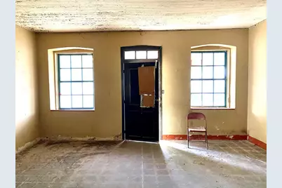 602 W Austin St, Fredericksburg, TX 78624 - Photo 4