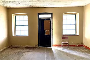 602 W Austin St, Fredericksburg, TX 78624 - Photo 4