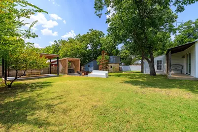 223 W Creek St, Fredericksburg, TX 78624 - Photo 30