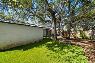 512 W Pecan Dr, Johnson City, TX 78636 - Photo 18