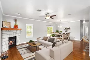 605 Persimmon Ct, Fredericksburg, TX 78624 - Photo 4