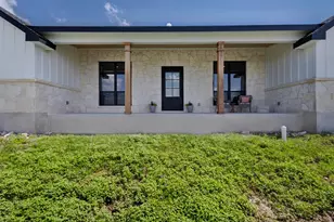 905 Thriving Oak Dr, Fredericksburg, TX 78624 - Photo 22