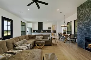 905 Thriving Oak Dr, Fredericksburg, TX 78624 - Photo 6