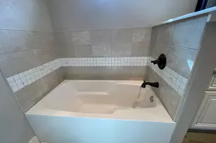 707 CHINKAPIN DR, Fredericksburg, TX 78624 - Photo 4