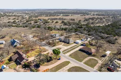 134 Bobbie Lynn St, Harper, TX 78631 - Photo 6