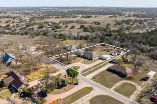 134 Bobbie Lynn St, Harper, TX 78631 - Photo 6