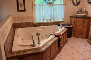 516 W Creek St, Fredericksburg, TX 78624 - Photo 18