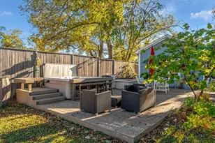 206 W Burbank St, Fredericksburg, TX 78624 - Photo 46