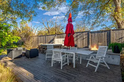 206 W Burbank St, Fredericksburg, TX 78624 - Photo 16