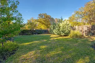 206 W Burbank St, Fredericksburg, TX 78624 - Photo 14