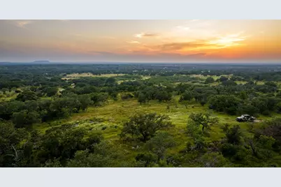 111 County Rd 113, Llano, TX 78643 - Photo 18