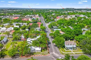 305 N Elk St, Fredericksburg, TX 78624 - Photo 30