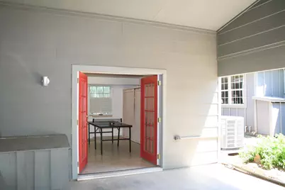 305 N Elk St, Fredericksburg, TX 78624 - Photo 22