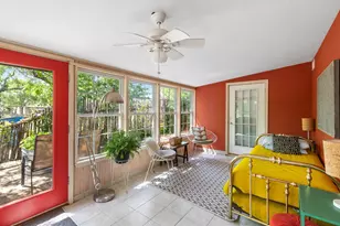 305 N Elk St, Fredericksburg, TX 78624 - Photo 18