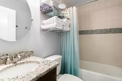 108 W Centre St, Fredericksburg, TX 78624 - Photo 10