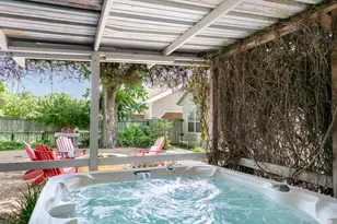 108 W Centre St, Fredericksburg, TX 78624 - Photo 18