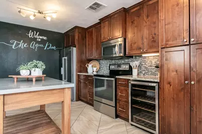 108 W Centre St, Fredericksburg, TX 78624 - Photo 16