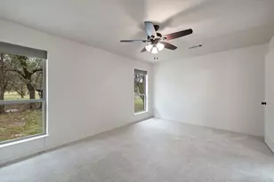 215 Maverick Cir S, Horseshoe Bay, TX 78657 - Photo 20