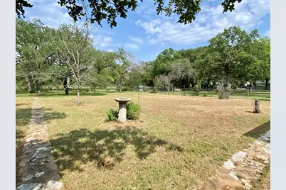 1206 Crenwelge Dr, Fredericksburg, TX 78624 - Photo 32