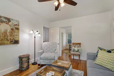 305 S Bowie, Fredericksburg, TX 78624 - Photo 14