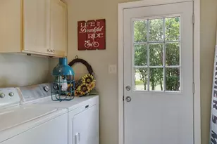 305 S Bowie, Fredericksburg, TX 78624 - Photo 18