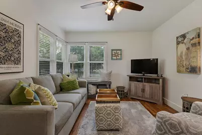 305 S Bowie, Fredericksburg, TX 78624 - Photo 14